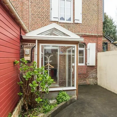 Holiday home Gite Gites De France - L'Hortensia