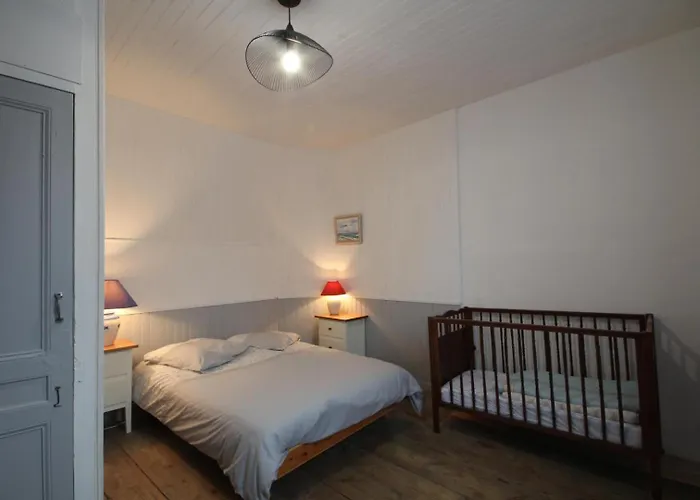 Holiday home Gite Gites De France - L'Hortensia *